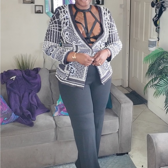 Blazer - Picture 2 of 6